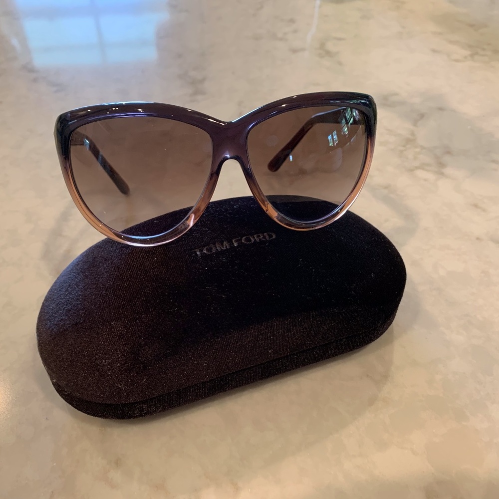 Tom Ford sunglasses with case-Olympia